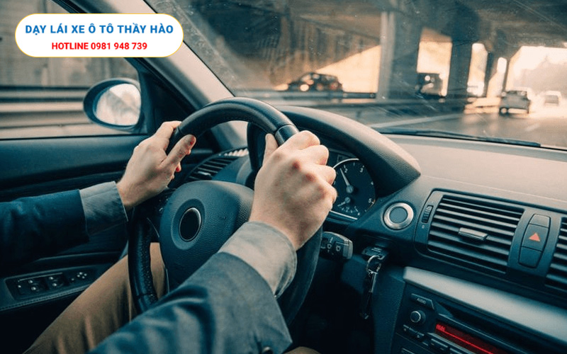 Ai nên học lái xe ô tô?